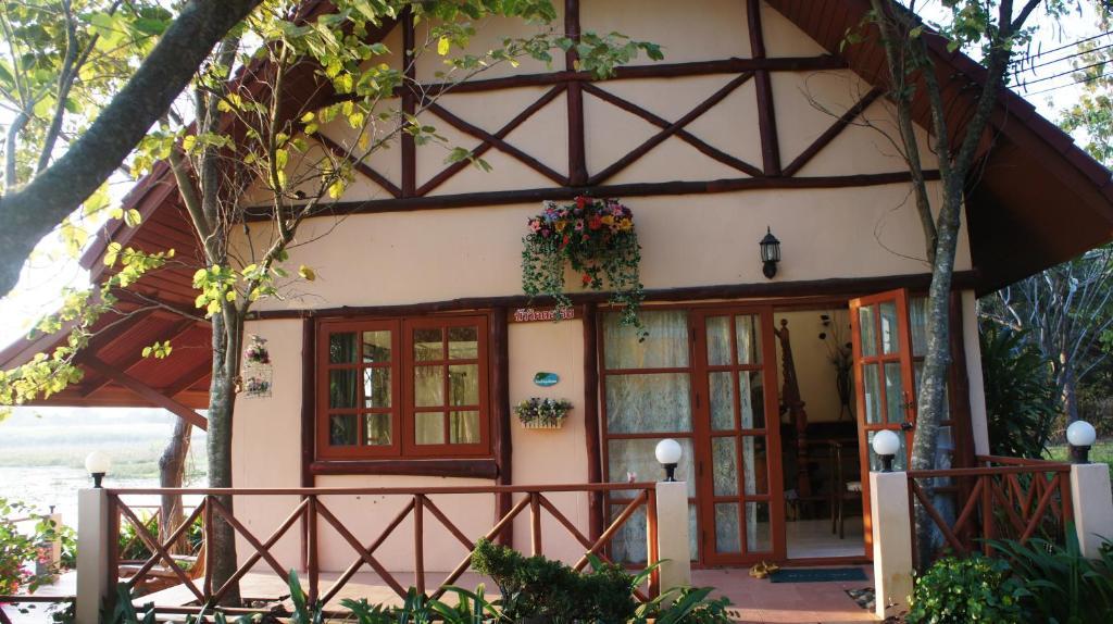 Golden Lake View Boutique Resort Kanchanaburi Luaran gambar