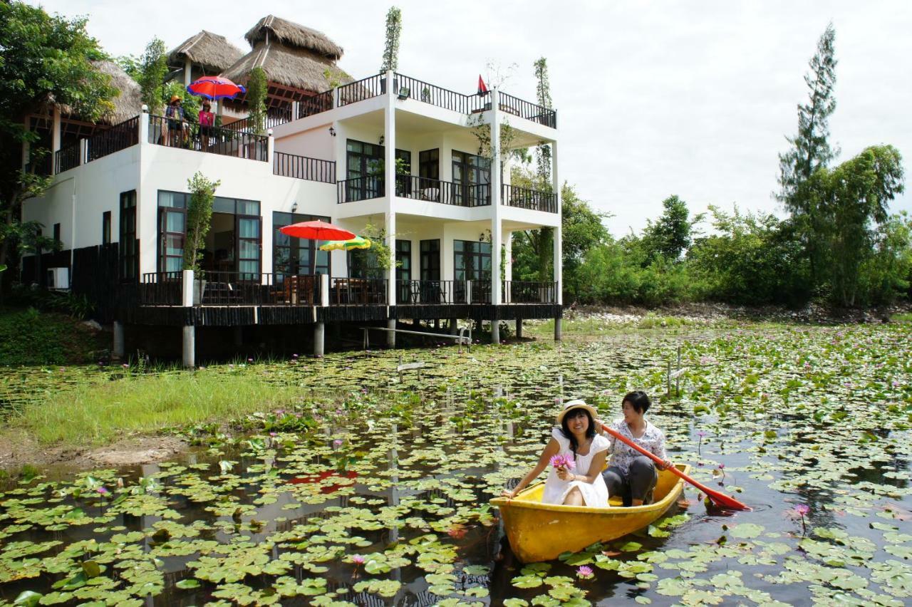 Golden Lake View Boutique Resort Kanchanaburi Luaran gambar